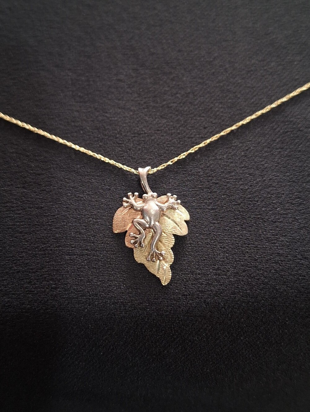 Landstrom’s Black Hills Gold Sterling Silver Frog Pendant 14K Gold Necklace 18"
